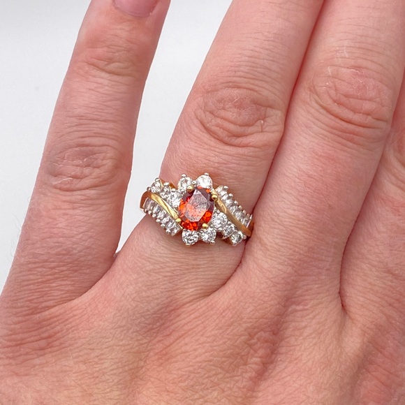 Vintage Garnet and CZ Cocktail Ring; Size 8 - Picture 4 of 5